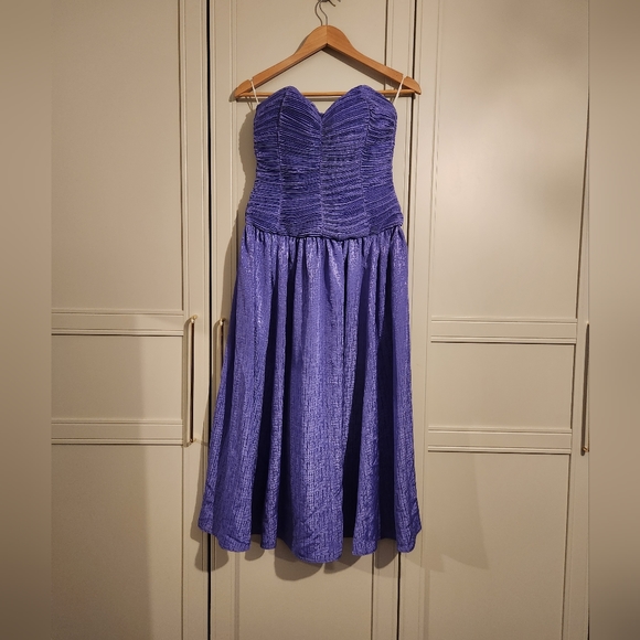 COPY - Vintage Purple Sweatheart Prom Dress with Rouching at Bodice - Picture 5 of 8